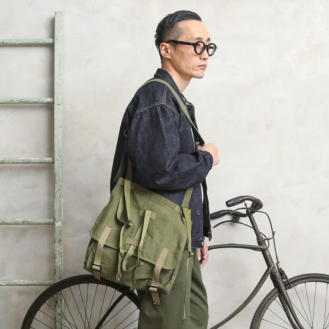 実物 新品 デッドストック ルーマニア軍 VINTAGE ブレッドバッグ ナイロンストラップ