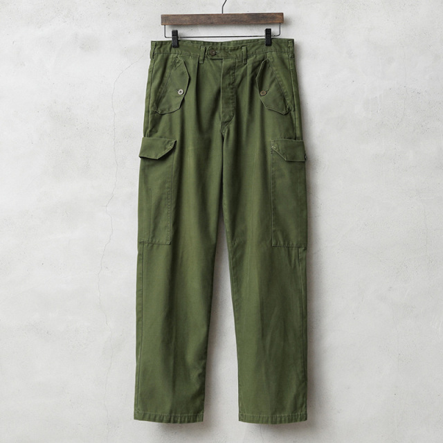 実物 USED スウェーデン軍 ユーティリティー カーゴパンツ