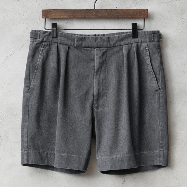 実物 USED イギリス軍 ROYAL NAVY ショートパンツ ウエストバックル GRAY染め