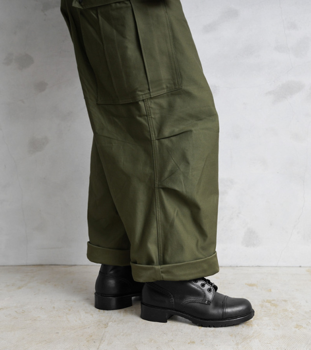 ミリタリー,卸売,仕入れ,問屋,実物,新品,デッドストック,オランダ軍