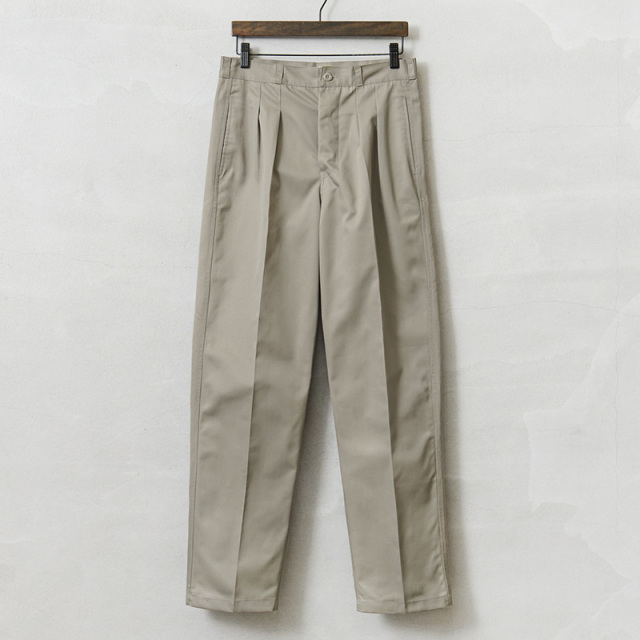 MADE IN GERMANY 新品 デッドストック T/Cツイル ツータック チノトラウザーズ / ドイツ製
