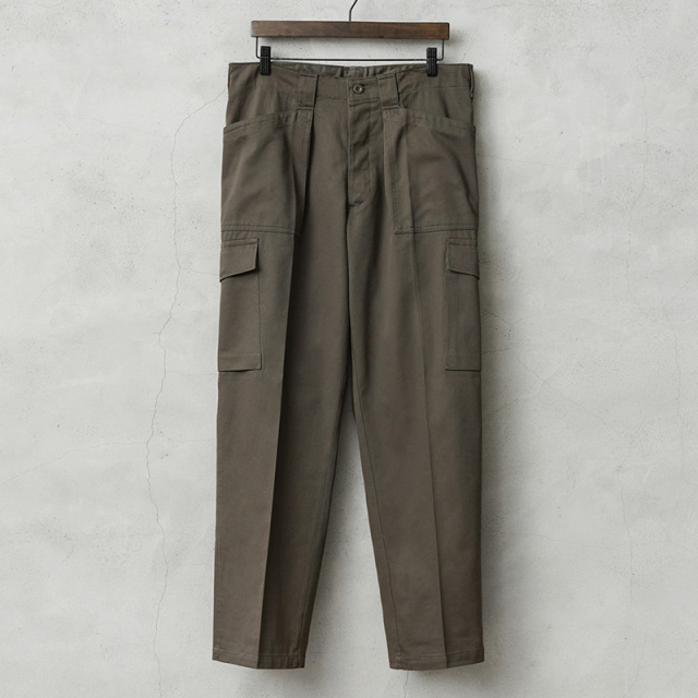 オーストリア軍 戦闘服 上下 セット パッチ 階級章 キャップ 実物 放出品 ミリタリー卸売仕入れ問屋M.Q.C オーストリア軍放出品 軍服