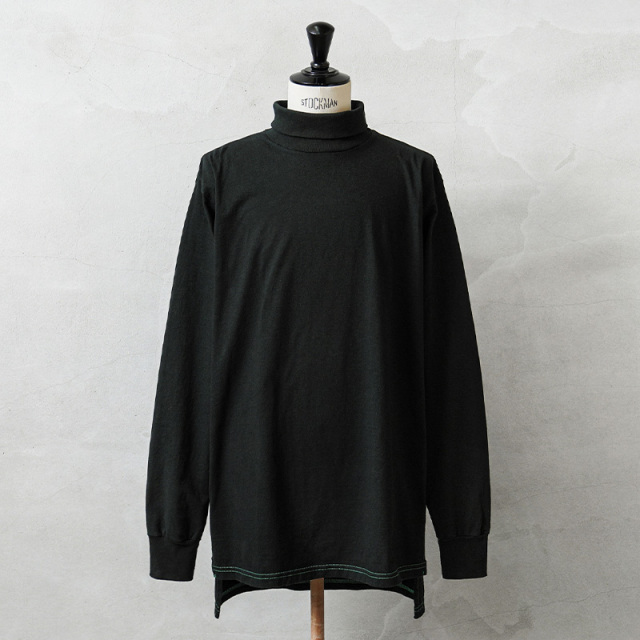 実物 新品 デッドストック 米軍 U.S.NAVY FLIGHT DECK CREWMAN’S タートルネック L/S Tシャツ グリーンステッチBLACK染め