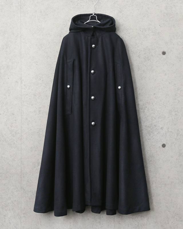 バーバリー　マントコート　ケープ　ポンチョ　ノバチェック　黒　ブラック　サイズL バーバリー マントコート ケープ ポンチョ ノバチェック 黒