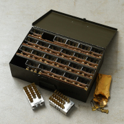 実物 新品 デッドストック 米軍 1980～1990’s ヴィンテージ 真鍮製 ランドリーピン ケース付き フルセット KEYES DAVIS社製