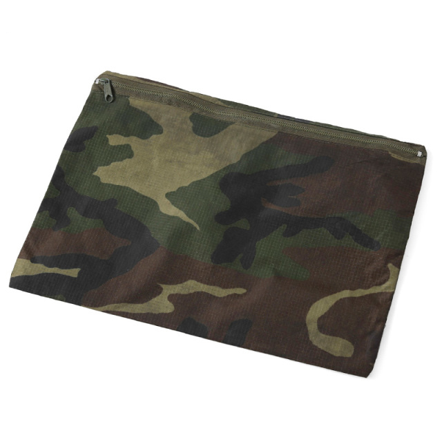 実物 USED イタリア軍 リメイクポーチ WOODLAND CAMO