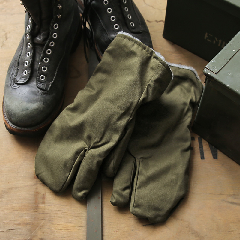 実物 新品 デッドストック チェコ軍 ボアライナー トリガーミトン