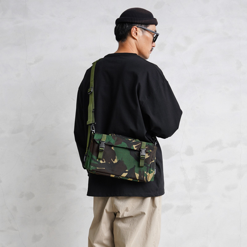 実物 新品 デッドストック イギリス軍 DATA TERMINAL TABLET ケース / ショルダーポーチ DPMカモ LARGE