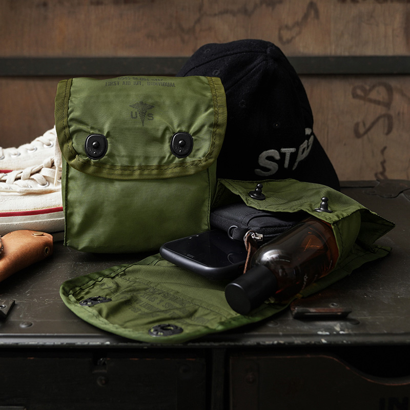 実物 新品 デッドストック 米軍 FIRST AID KIT INDIVIDUAL ポーチ