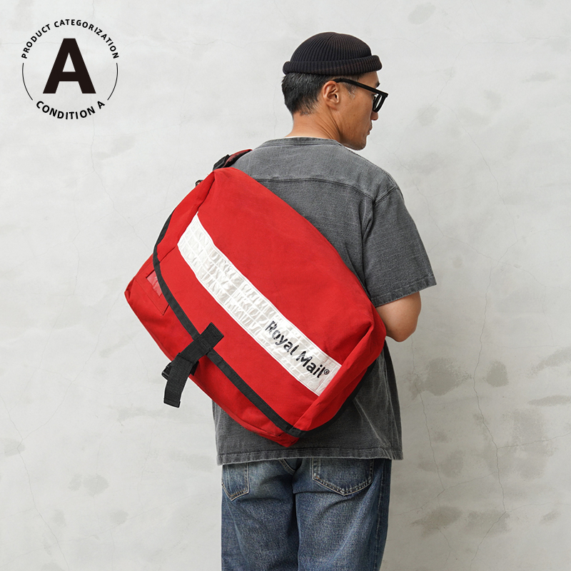 実物 USED イギリス ROYAL MAIL メッセンジャーバッグ ホワイトリフレクター コンディションA