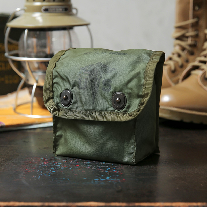 実物 USED 米軍 FIRST AID KIT INDIVIDUAL ポーチ