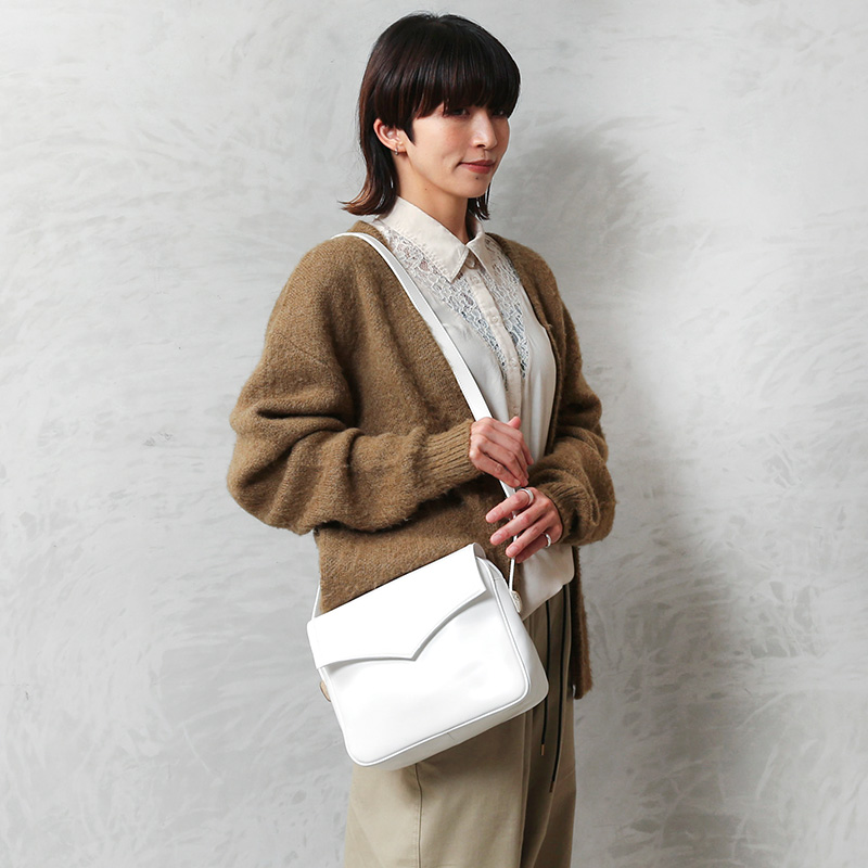 実物 新品 デッドストック イタリア海軍 ホワイト レザー ショルダーバッグ