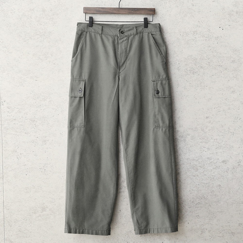 実物 USED オランダ軍 AIR FORCE カーゴパンツ