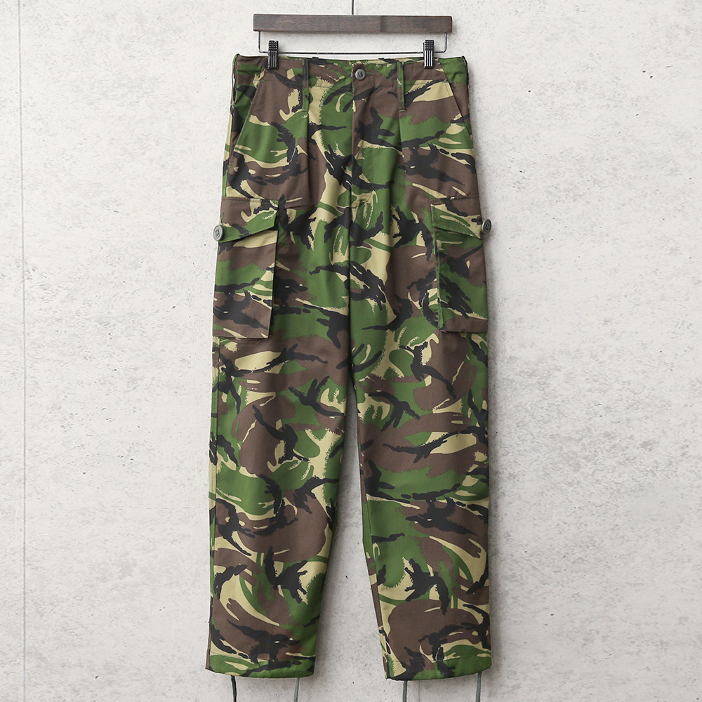 実物 新品 デッドストック イギリス軍 ライトウェイト コンバットトラウザー カーゴパンツ DPMカモ