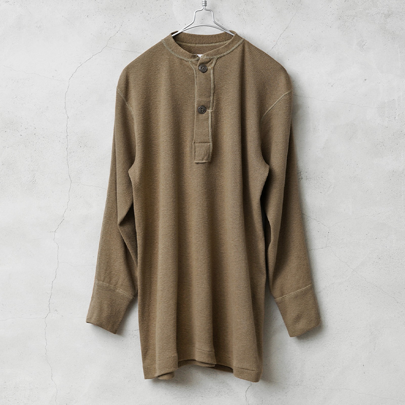実物 新品 デッドストック 米軍 ヘンリーネック アンダーシャツ 2ボタン ブラウン