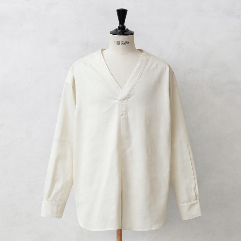 I.C.ORADEA社製 ルーマニア軍 スリーピングシャツ Vネック SHEER COTTON