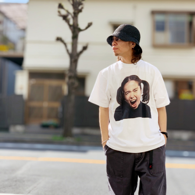 全2色 ビヨーク Bjork Guomundsdottir SS Tee Tシャツ ケヴィンカミンズ バンドTシャツ ロックTシャツ アーティストTシャツ ビンテージ加工 ホワイト ブラック 白 黒 WHITE BLACK
