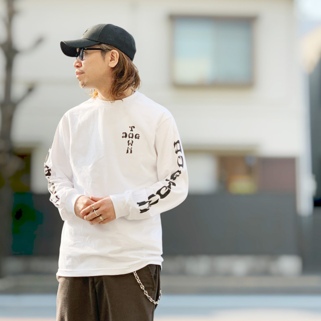 DOG TOWN / SLEEVE PRINT CROSS LOGO L/S Tee