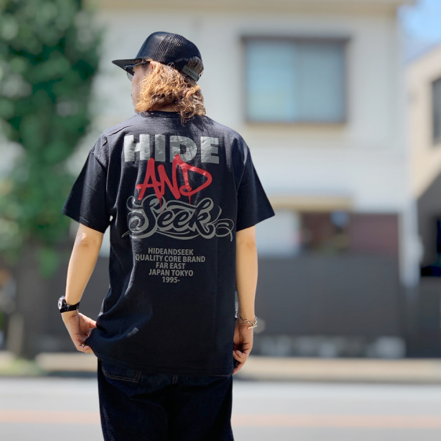 HIDE AND SEEK / AND SS TEE