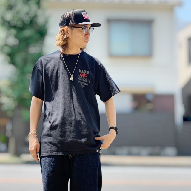 HIDE AND SEEK / AND SS TEE