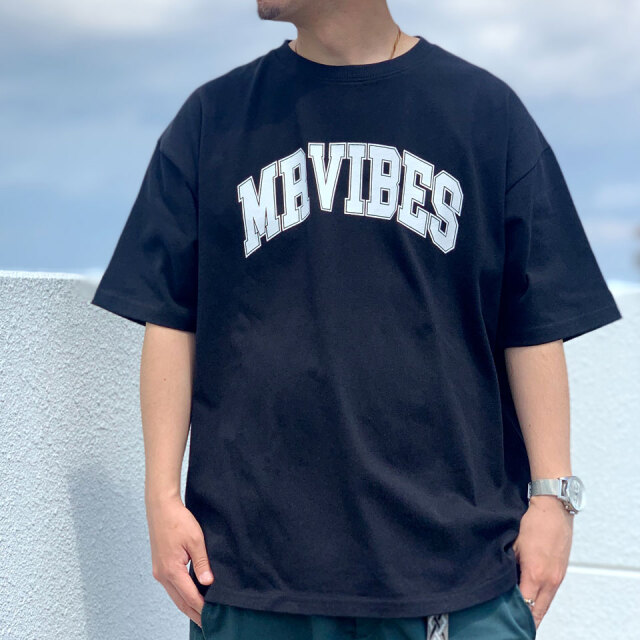 MRV by Mr.vibes Tシャツ MRVIBES COLLEGE LOGO S/S Tee オリジナル ミスターバイブス カレッジロゴ ブラック/ホワイト 黒 BLACK