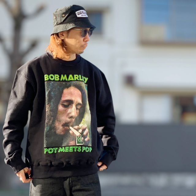 ポットミーツポップ POT MEETS POP クルースウェット Bob Marley LIGHT MY SPLIFF CREW SWEAT ボブマーリー ブラック 黒 BLACK