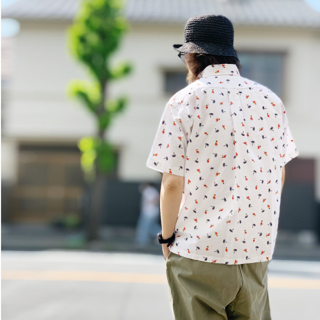 SUN SURFのアイテム（イエロー系）を使った「アロハシャツ」の