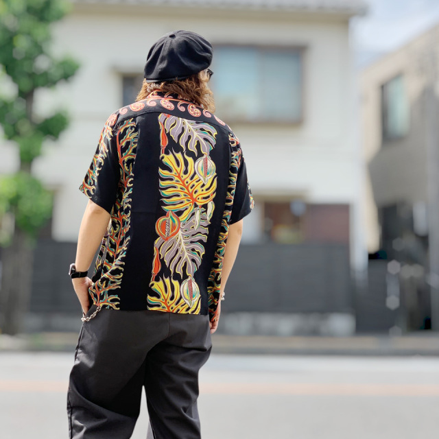 サンサーフ　舞妓　sサイズ　　　濃い紫色　　廃番 SUN SURF / HAWAIIAN S/S SHIRT “MONSTERA BORDER”