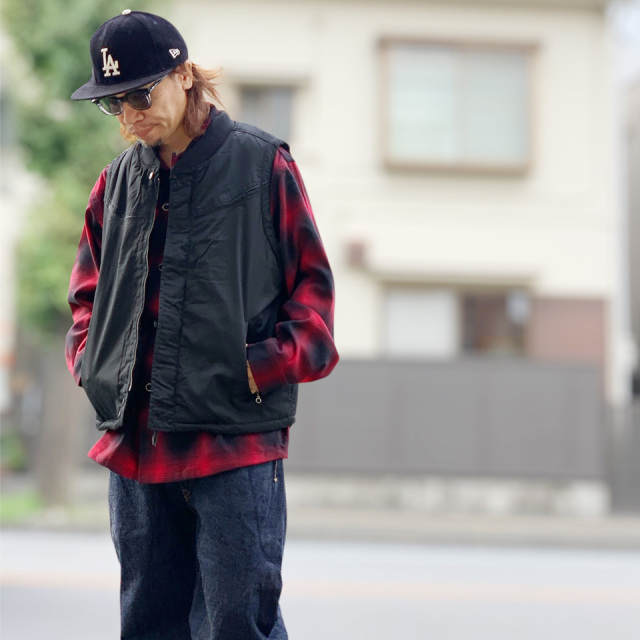 TOWN CRAFT / BLACK DERBY STYLED VEST