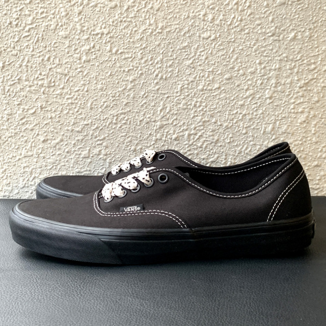 VANS / AUTHENTIC MONO BLACK