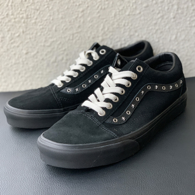 バンズ VANS ヴァンズ OLD SKOOL METAL BLACK OUT オールドスクール スタッズ スニーカー 靴 ブラック 黒VN000D9Y1OJ