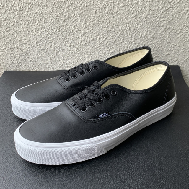 VANS ヴァンズ AUTHENTIC (VN000EGABPB)