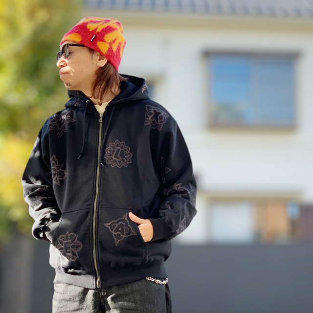 エクストララージ XLARGE ジップパーカー ALLOVER EMBROIDERY ZIP UP HOODED SWEATSHIRT フーディー ブラック BLACK 黒 101254012020