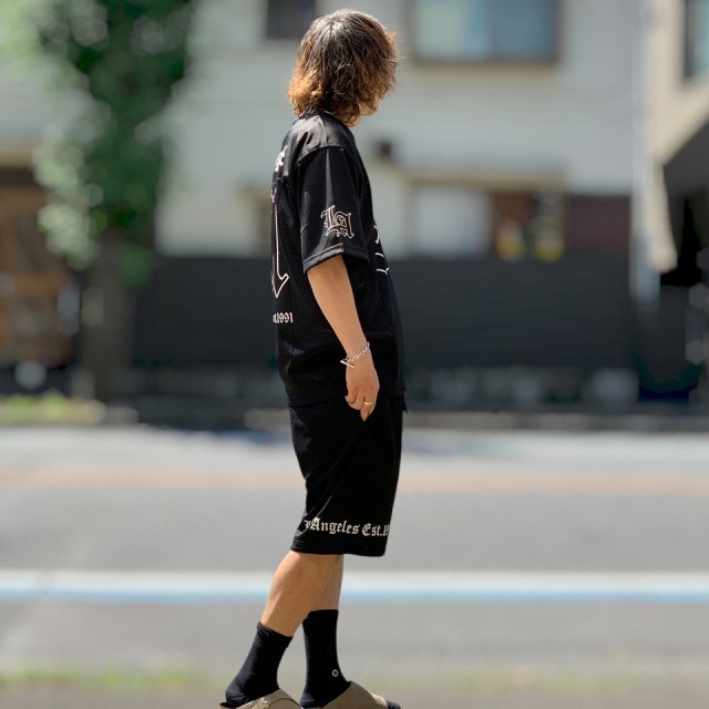 XLARGE / OLD ENGLISH MESH SHORTS