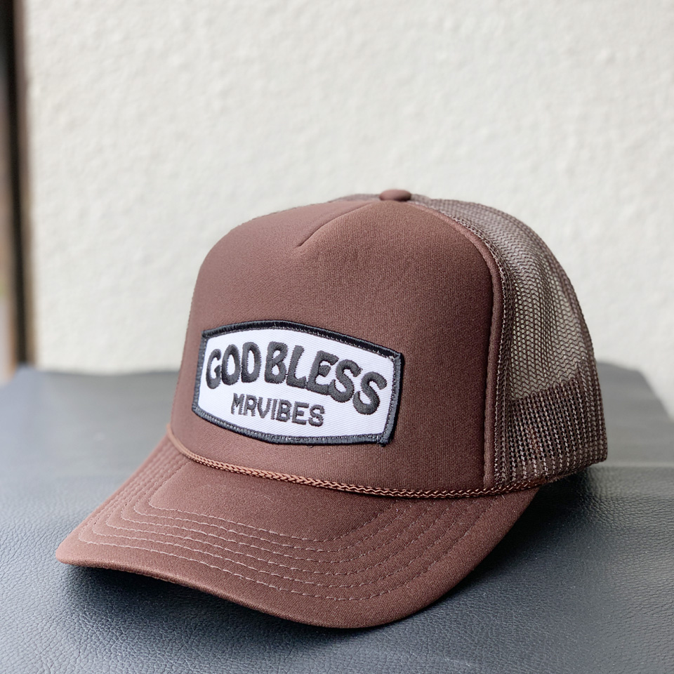 MRV by Mr.vibes メッシュキャップ GOD BLESS TRUCKER HAT 帽子 オリジナル MESH CAP ブラウン BROWN 茶色