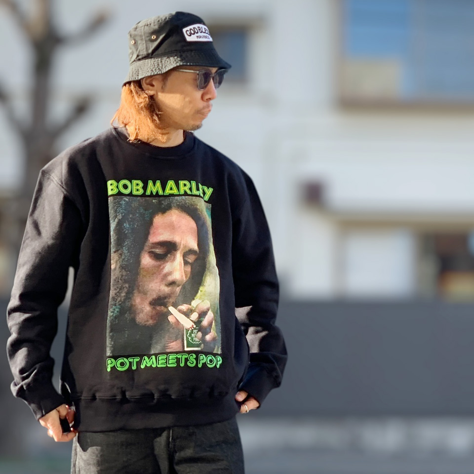 ポットミーツポップ POT MEETS POP クルースウェット Bob Marley LIGHT MY SPLIFF CREW SWEAT  ボブマーリー ブラック 黒 BLACK