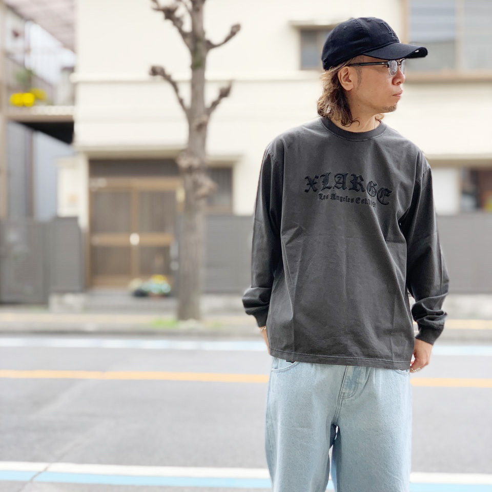 XLARGE オールドイングリッシュロゴ ロンT 色落ち感がかっこいい XLARGE オールドイングリッシュロゴ ロンT 色落ち感がかっこいい
