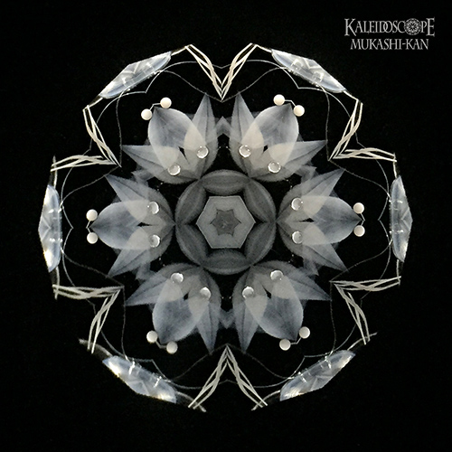 万華鏡：オイルチェンバー】quiet クワイエット/ しろ色：細井厚子