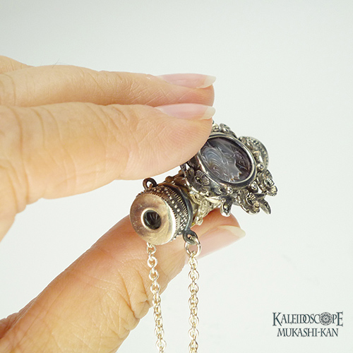 シェルカメオ ヤギと男性のレリーフ 彫刻 925 シルバー フレーム