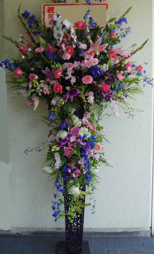 【無料配達】豪華生花をお祝いに！黒スタンド（おまかせ2段）-36