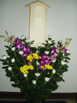 平塚市内限定　供花・仏スタンド1段（お悔やみ用・お通夜・告別式・法事用）