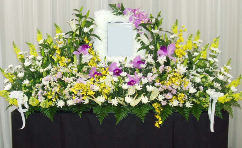 【送料無料】お別れ会・家族葬に！仏テーブル花