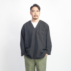 ハンガリー軍 リネン Vネックスリーピングシャツ 黒染め デッドストック メンズ