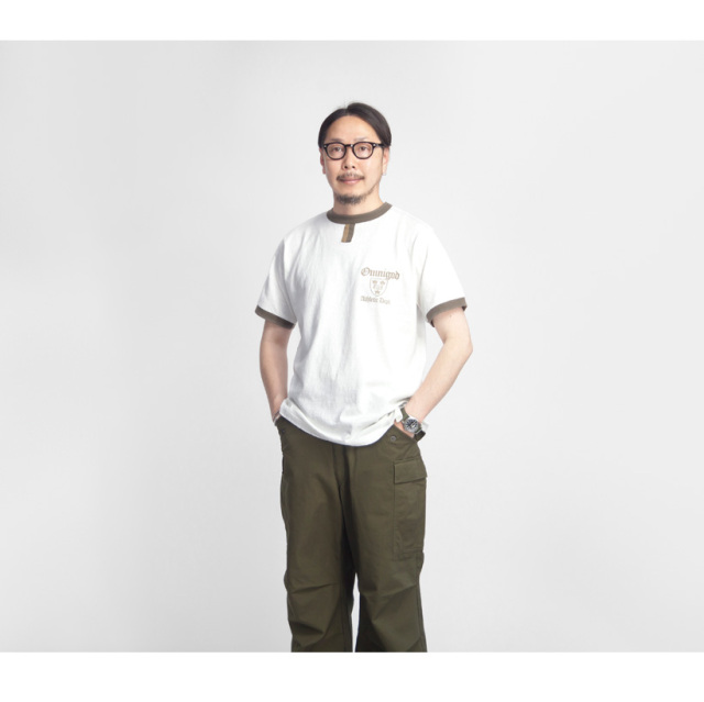 【関税込み】Lukhanyo Mdingi バーガンディ コットン Tシャツ dm-590493n-08.jpg