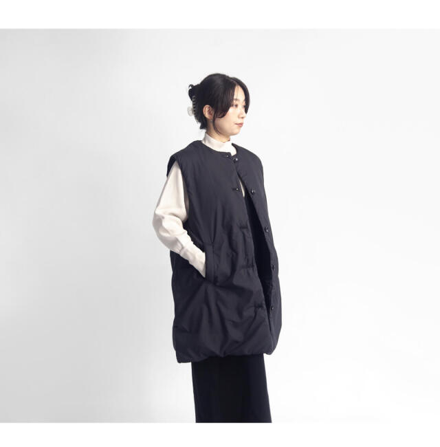 ナゴンスタンス　ノーカラーダウンベスト　ロング丈　クリーニング済み ダウン ベスト ロング丈 レディース 秋冬 ダウンベスト ロング