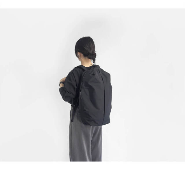 LIVERAL リベラル Egg Pack M エッグパック ポリエステル リュック  