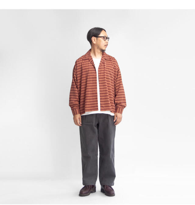 LAOTOUR グラフィカルチェック柄 ショート丈 オープンカラー長袖シャツ