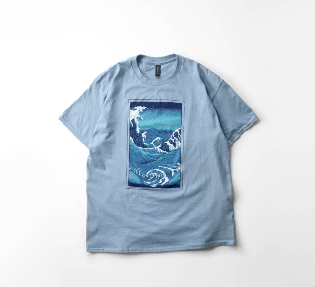 LIBERTY GRAPHICS リバティグラフィックス The Wave プリントTシャツ