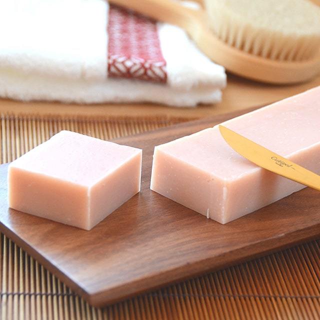 洗顔・全身洗えます！【お得なバータイプ 秋の石鹸】無添加石鹸本舗 お