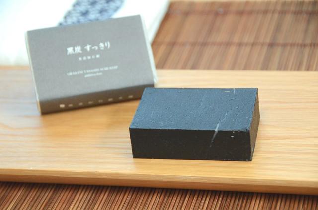 洗顔・全身洗えます！【黒炭すっきり石鹸】無添加石鹸本舗 お肌に